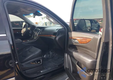 2016 Cadillac Escalade Luxury Collection z USA, uszkodzony, nr VIN 1GYS3BKJ2GR388009